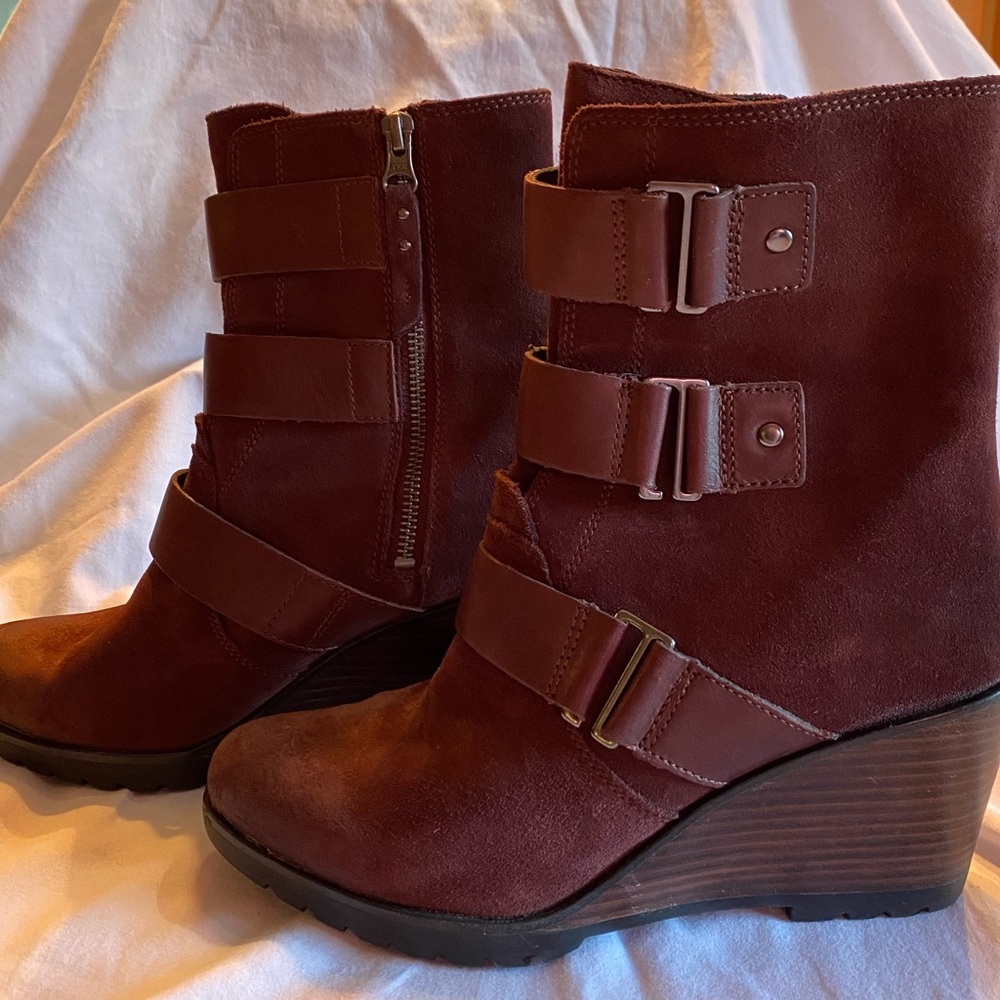 Sorel Joan of Arctic mid wedge boots maroon suede women’s size 9